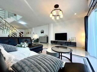 For rent 4 bed townhouse in Bang Lamung, Chonburi