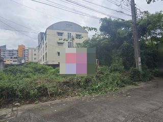 For sale land in Phra Khanong, Bangkok