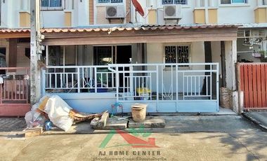 Casa adosada en venta de 3 habitaciones en Nong Khaem, Bangkok