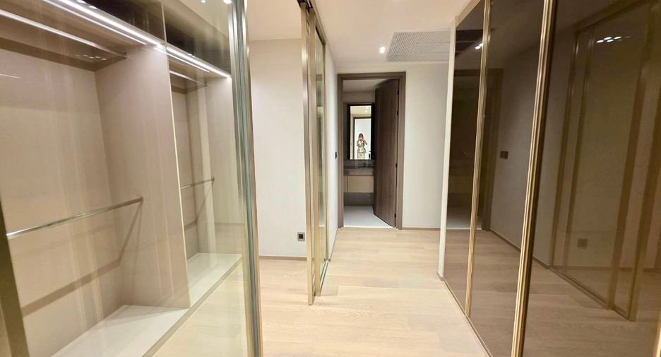 For sale 2 bedrooms condo in Pathum Wan, Bangkok