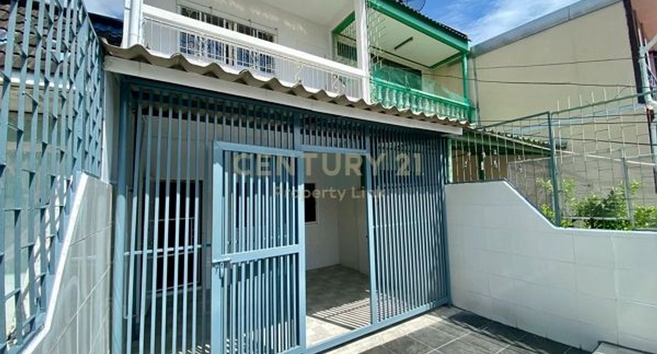 For sale 2 bedrooms townhouse in Yan Nawa, Bangkok