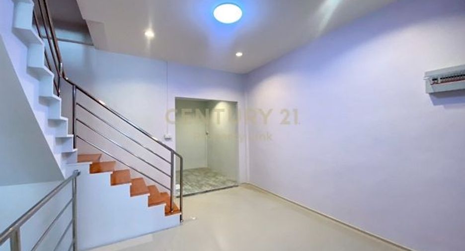For sale 2 bedrooms townhouse in Yan Nawa, Bangkok