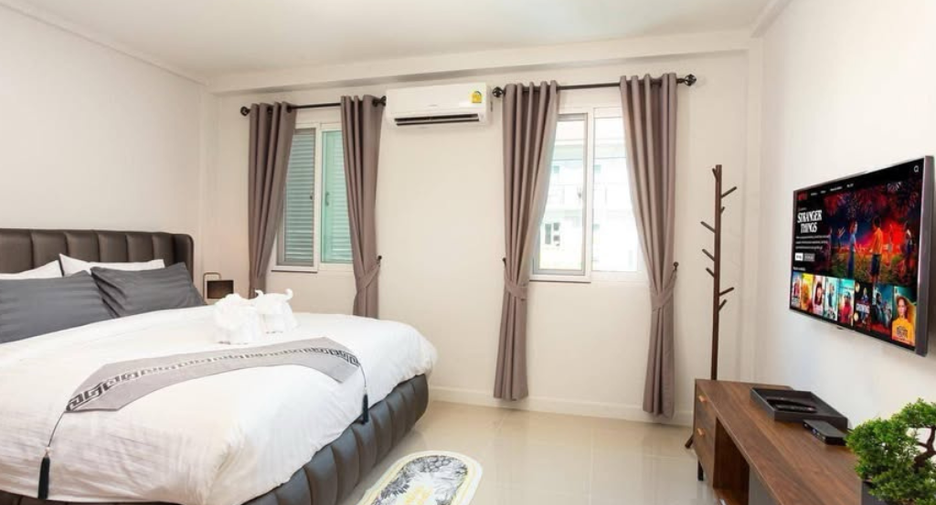 For rent 3 bedrooms townhouse in Mueang Chiang Mai, Chiang Mai