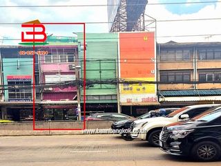 For sale 2 bedrooms retail Space in Chatuchak, Bangkok