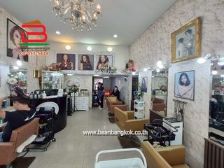 For sale 2 bedrooms retail Space in Chatuchak, Bangkok