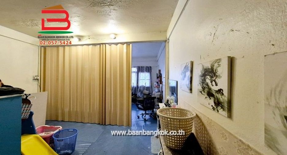 For sale 2 bedrooms retail Space in Chatuchak, Bangkok