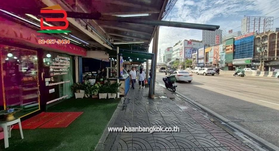 For sale 2 bedrooms retail Space in Chatuchak, Bangkok