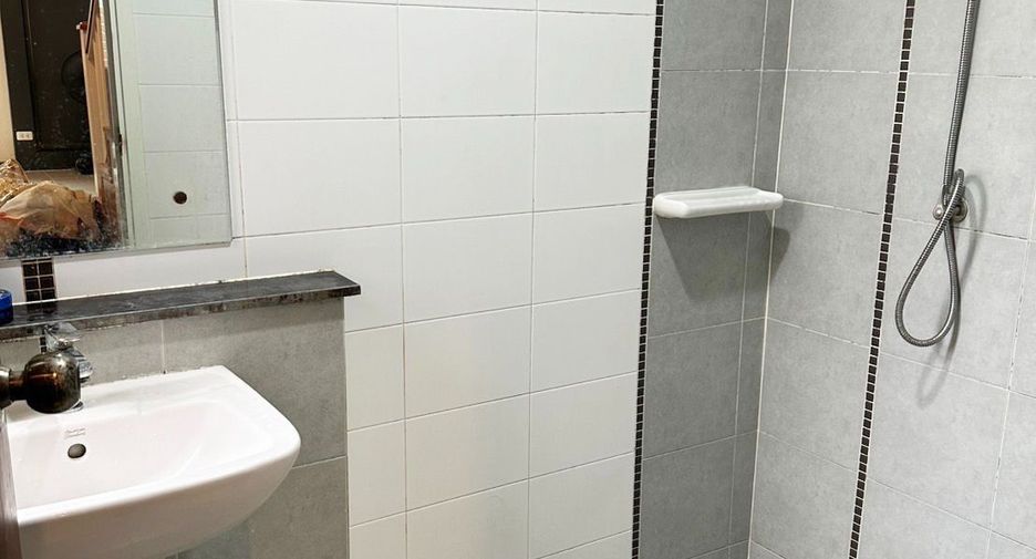 For rent 3 bedrooms house in Suan Luang, Bangkok