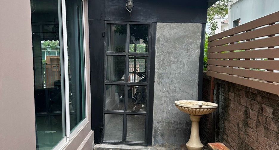 For rent 3 bedrooms house in Suan Luang, Bangkok
