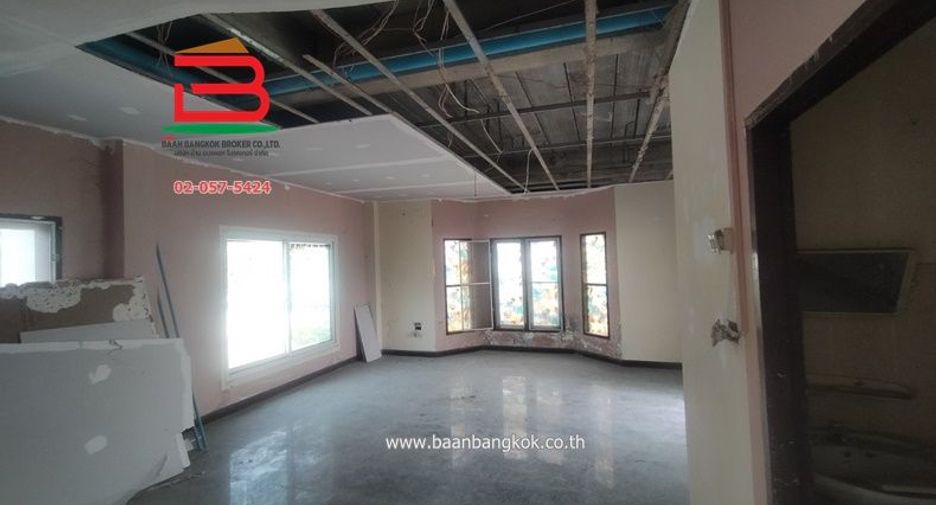 For sale land in Bang Bua Thong, Nonthaburi