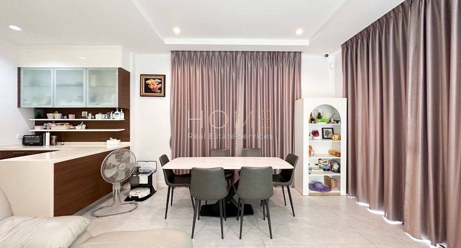 For sale 4 bedrooms house in Phasi Charoen, Bangkok
