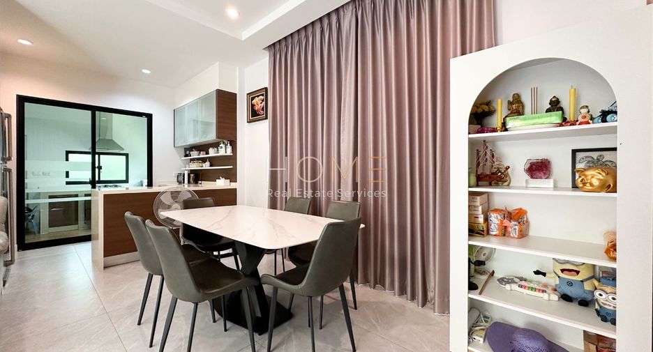 For sale 4 bedrooms house in Phasi Charoen, Bangkok