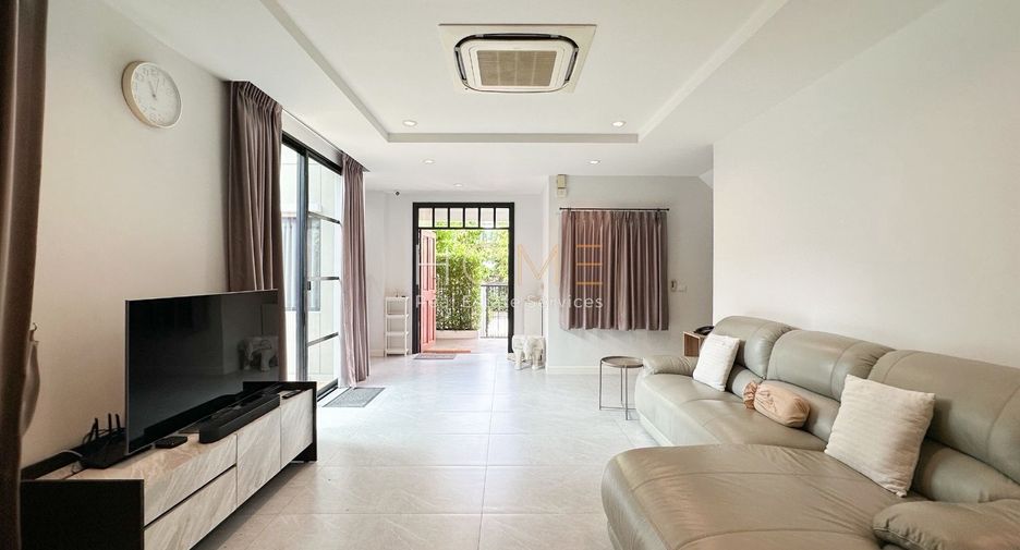 For sale 4 bedrooms house in Phasi Charoen, Bangkok