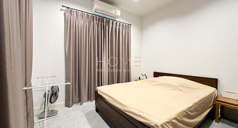 For sale 4 bedrooms house in Phasi Charoen, Bangkok