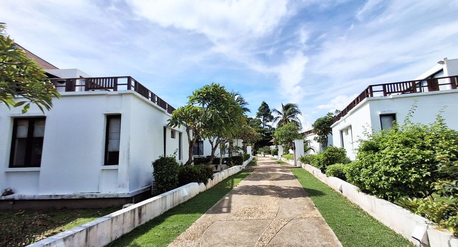 For sale 3 bedrooms villa in Klaeng, Rayong