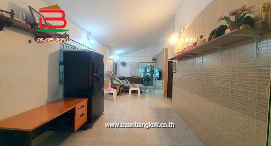 Haus zum Kauf mit 2 Zimmer in Khlong Sam Wa, Bangkok