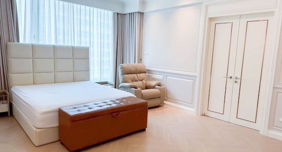 For rent and for sale 4 bedrooms condo in Pathum Wan, Bangkok