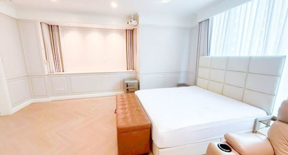For rent and for sale 4 bedrooms condo in Pathum Wan, Bangkok