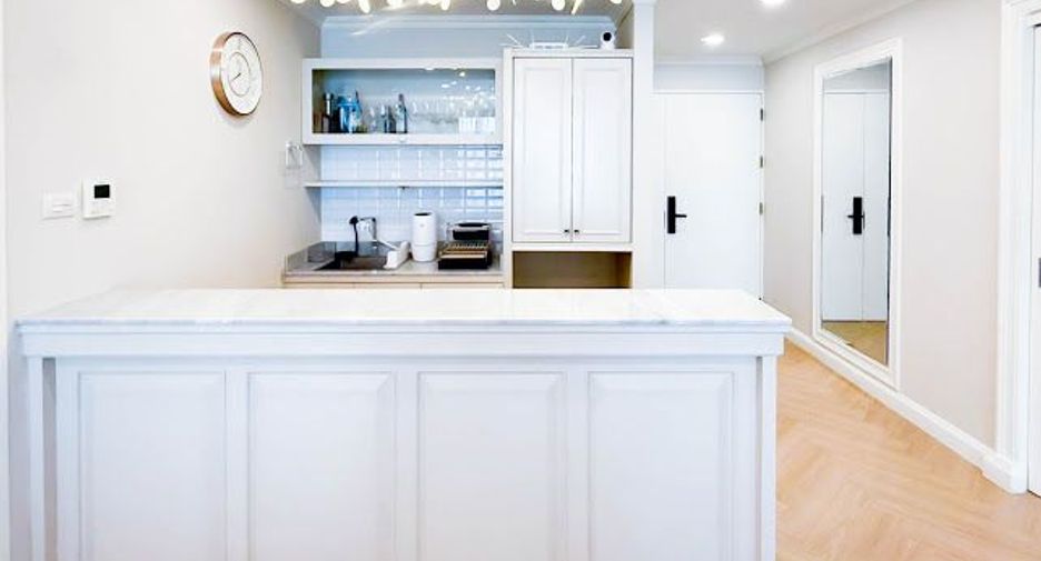 For rent and for sale 4 bedrooms condo in Pathum Wan, Bangkok