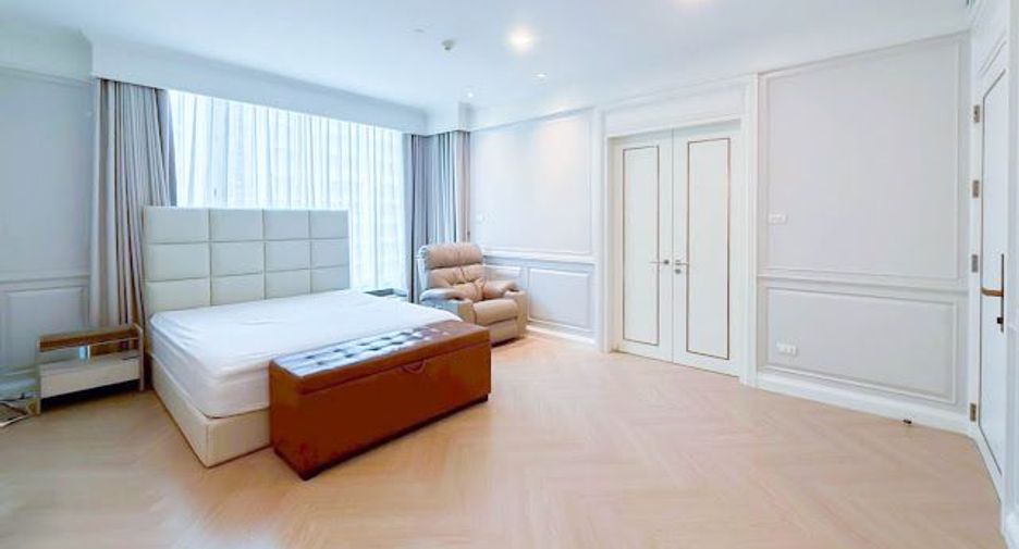 For rent and for sale 4 bedrooms condo in Pathum Wan, Bangkok