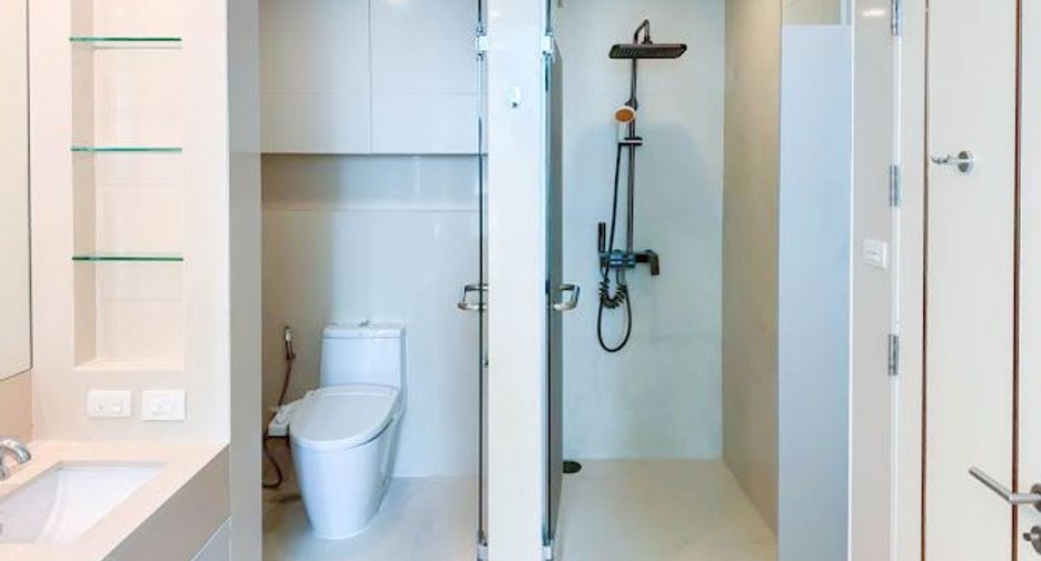 For rent and for sale 4 bedrooms condo in Pathum Wan, Bangkok