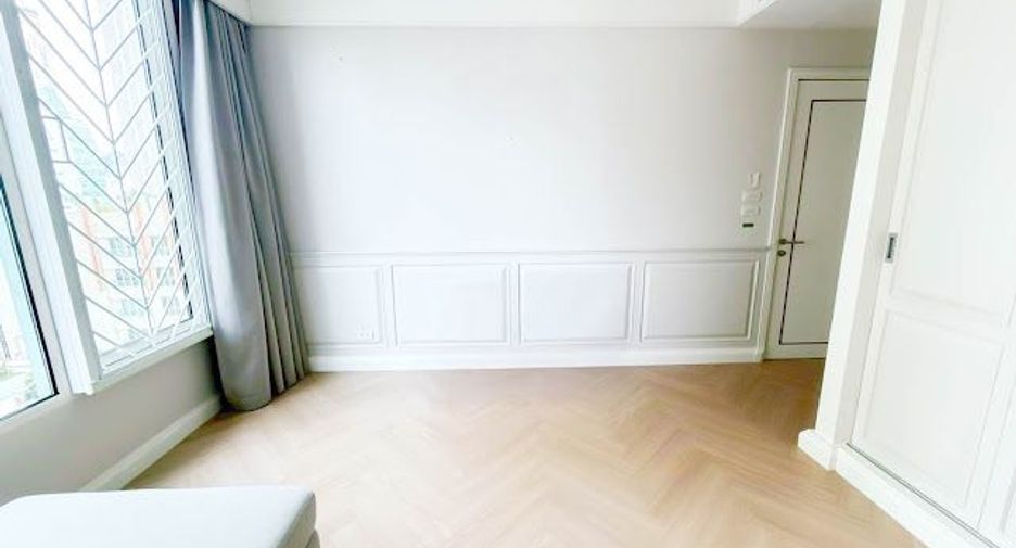 For rent and for sale 4 bedrooms condo in Pathum Wan, Bangkok