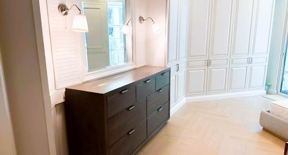 For rent and for sale 4 bedrooms condo in Pathum Wan, Bangkok