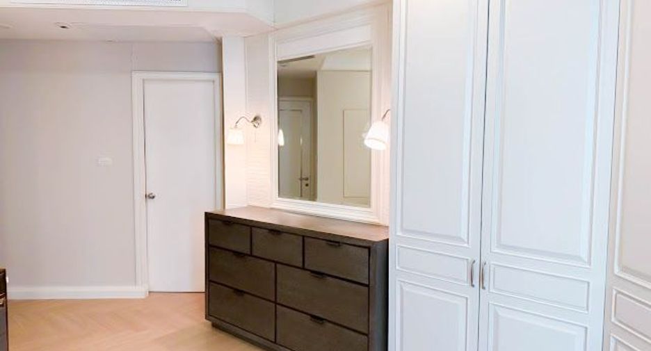 For rent and for sale 4 bedrooms condo in Pathum Wan, Bangkok