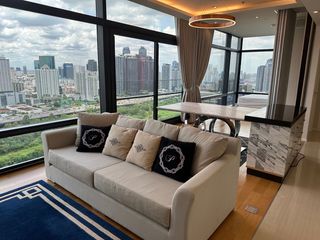 Condo en alquiler y en venta de 3 habitaciones en Watthana, Bangkok
