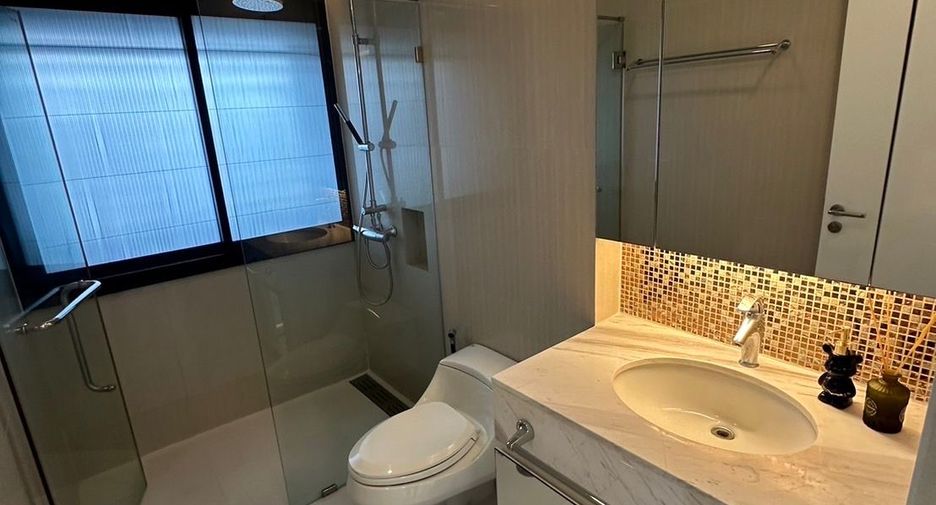 Аренда и продажа 3 спальни кондо в Щаттхана, Бангкок