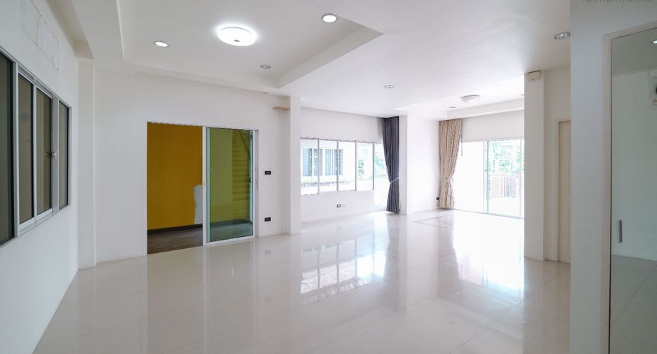For sale 3 bedrooms house in Bang Bua Thong, Nonthaburi