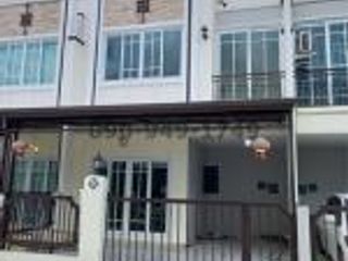 For rent 3 bedrooms townhouse in Rat Burana, Bangkok