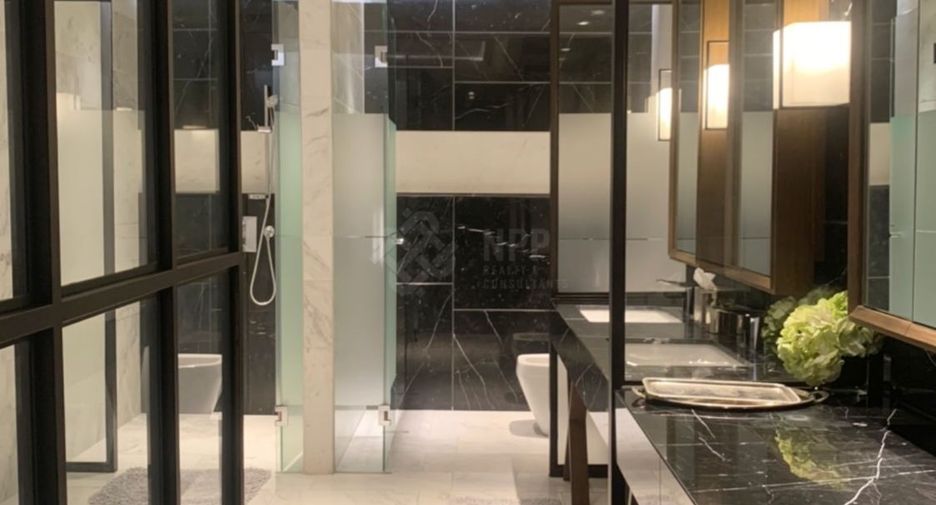 For rent 3 ベッドルーム apartment in Khlong Toei, Bangkok