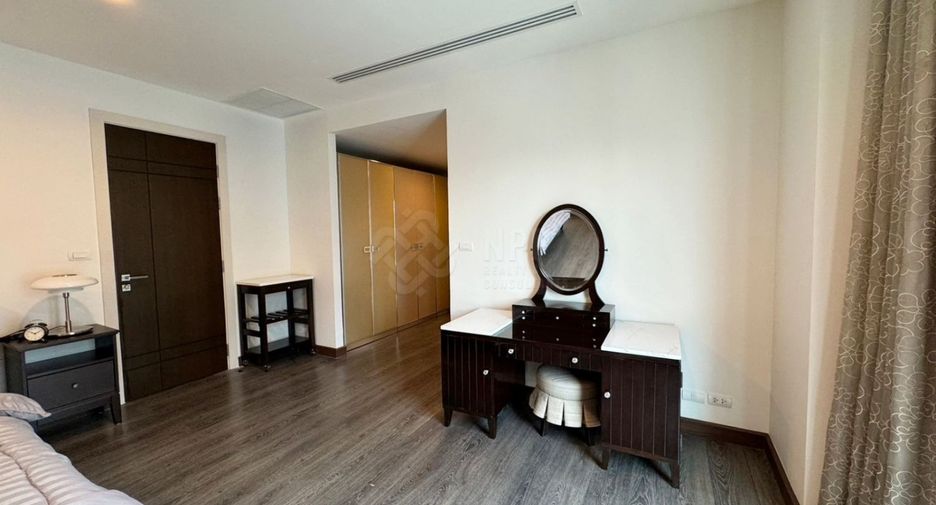 For rent 3 ベッドルーム apartment in Khlong Toei, Bangkok