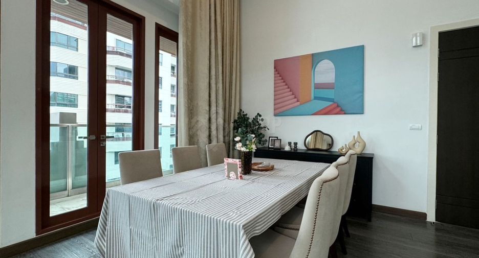 For rent 3 ベッドルーム apartment in Khlong Toei, Bangkok