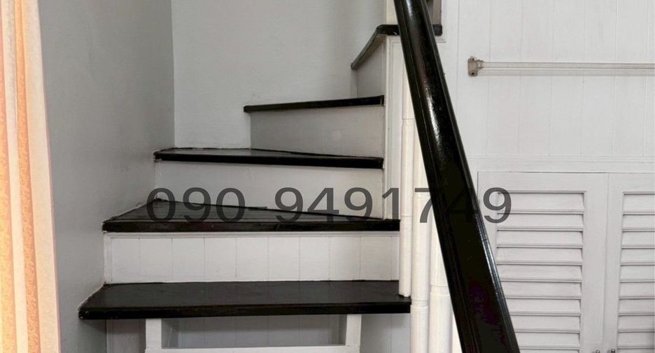 For rent 2 bedrooms townhouse in Khlong Sam Wa, Bangkok