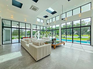 For rent and for sale 4 bedrooms house in Bang Lamung, Chonburi