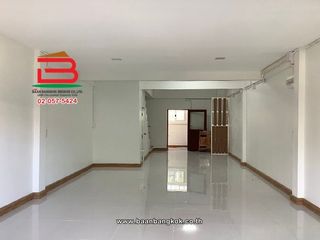 For rent and for sale 3 bedrooms retail Space in Bang Khen, Bangkok