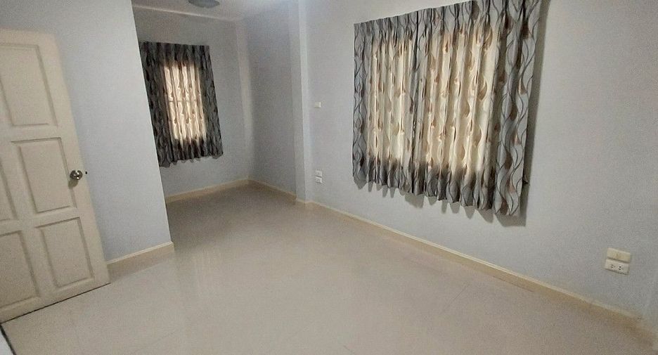 À vendre 3 chambres maison à Saphan Sung, Bangkok