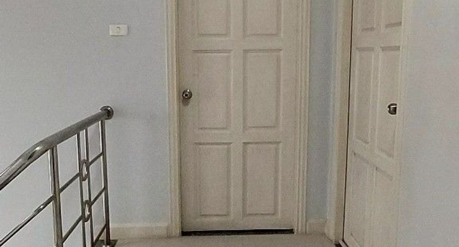 À vendre 3 chambres maison à Saphan Sung, Bangkok