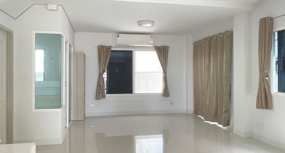 出售 3 卧室 独立屋 在 Mueang Surat Thani, 素叻
