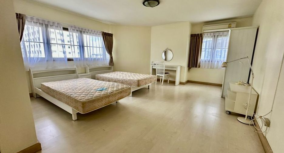 For sale 2 bedrooms condo in Si Racha, Chonburi