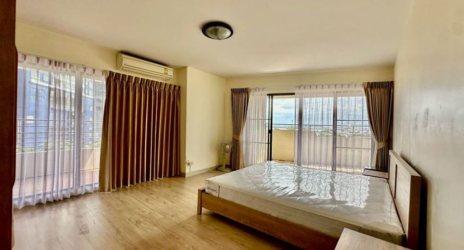 For sale 2 bedrooms condo in Si Racha, Chonburi