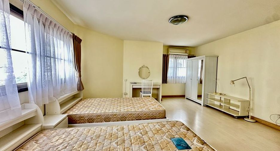 For sale 2 bedrooms condo in Si Racha, Chonburi
