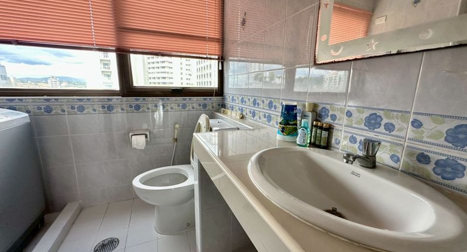 For sale 2 bedrooms condo in Si Racha, Chonburi