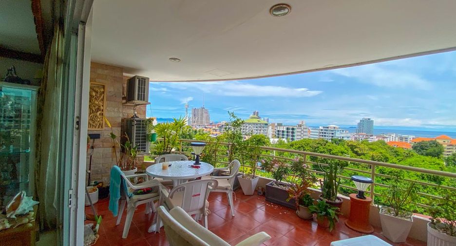 For sale 3 bedrooms condo in Bang Lamung, Chonburi