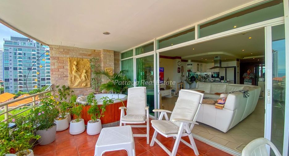 For sale 3 bedrooms condo in Bang Lamung, Chonburi