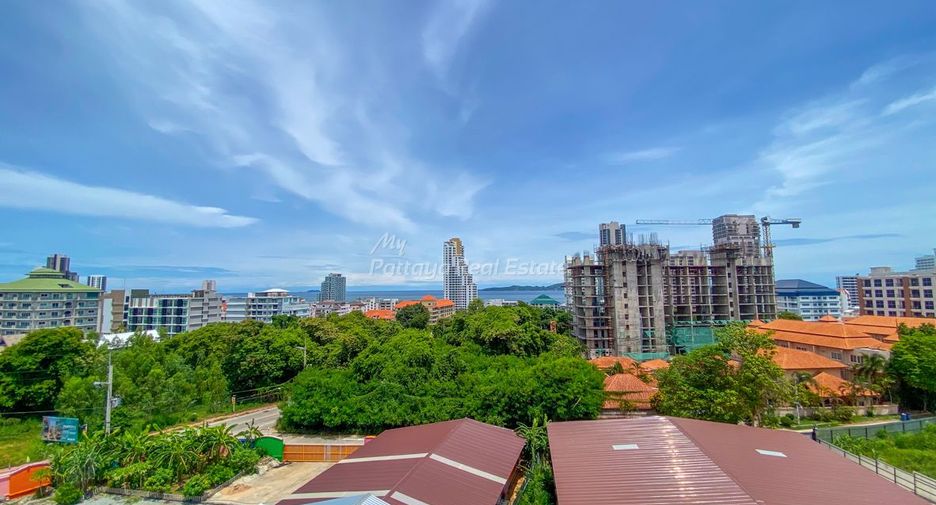 For sale 3 bedrooms condo in Bang Lamung, Chonburi