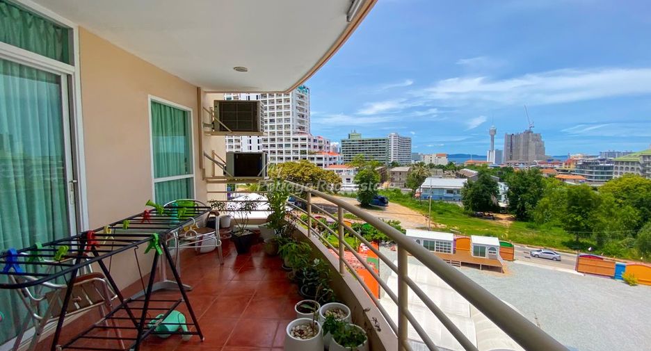 For sale 3 bedrooms condo in Bang Lamung, Chonburi