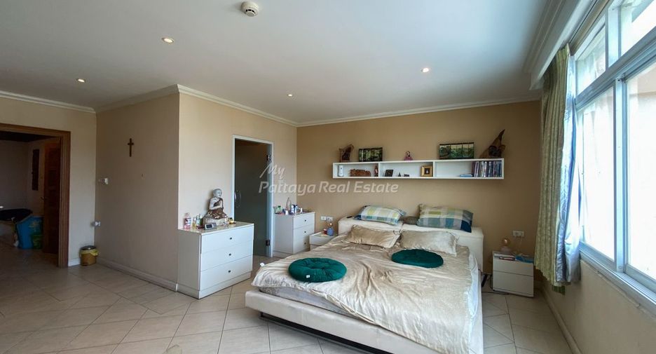 For sale 3 bedrooms condo in Bang Lamung, Chonburi